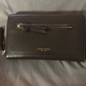 Henri Bendel wallet
